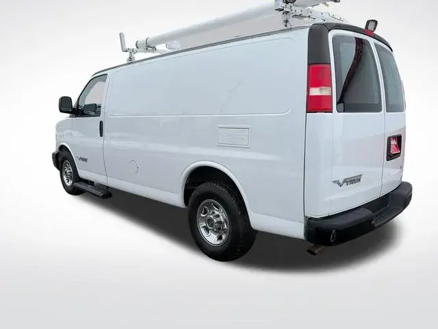 2014 Chevrolet Express Work Van HD 2500 photo 4