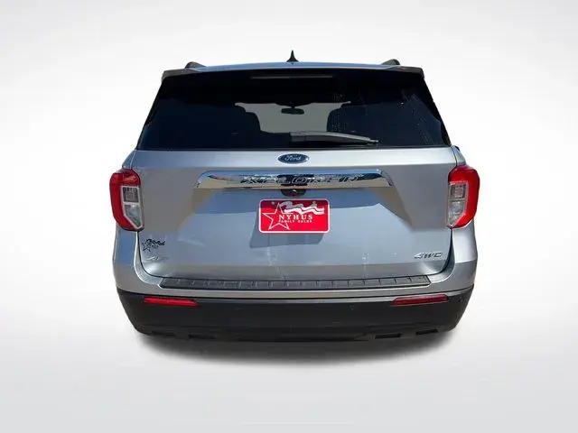 2022 Ford Explorer XLT 4WD photo 5