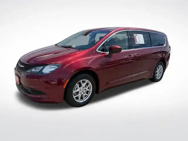 2023 Chrysler Voyager LX's photo
