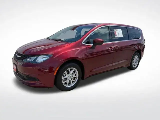 2023 Chrysler Voyager LX's photo