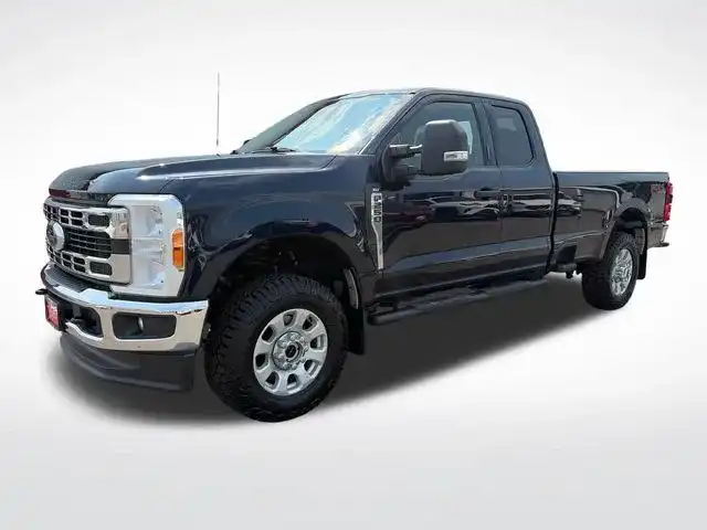 2023 Ford F-250 XLT 4x4 SuperCab 164 in's photo