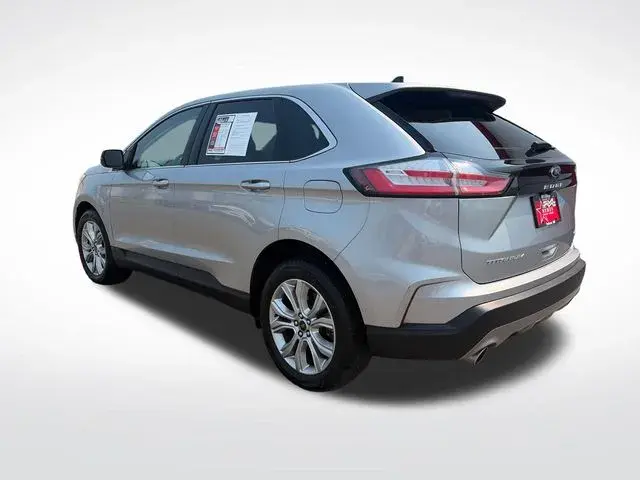 2023 Ford Edge Titanium AWD photo 4