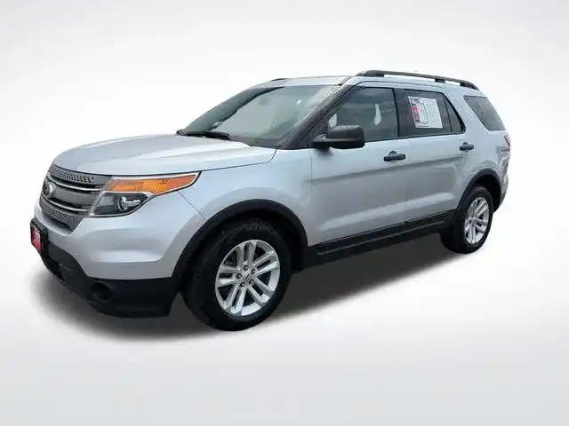 2015 Ford Explorer Base's photo