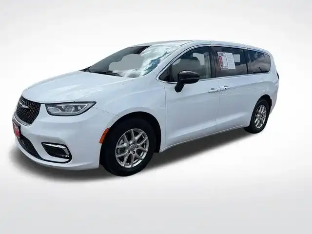 2024 Chrysler Pacifica Touring L's photo