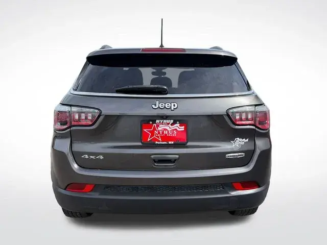 2018 Jeep Compass Latitude 4WD photo 5