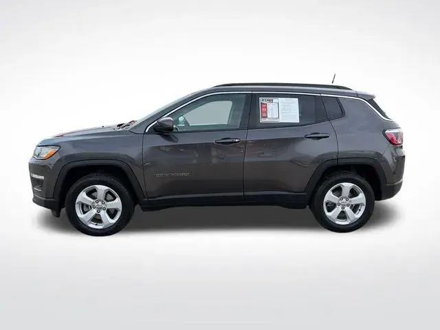 2018 Jeep Compass Latitude 4WD photo 3