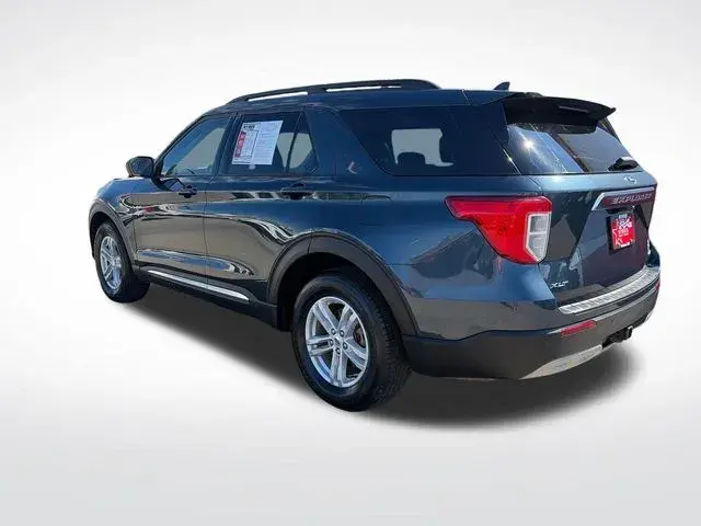 2023 Ford Explorer XLT 4WD photo 4