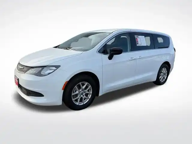 2024 Chrysler Voyager LX's photo