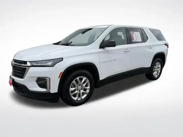2022 Chevrolet Traverse LS AWD's photo
