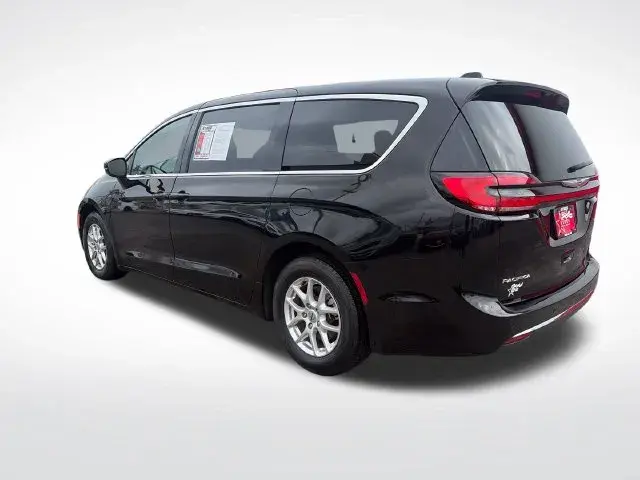 2025 Chrysler Pacifica Select photo 4