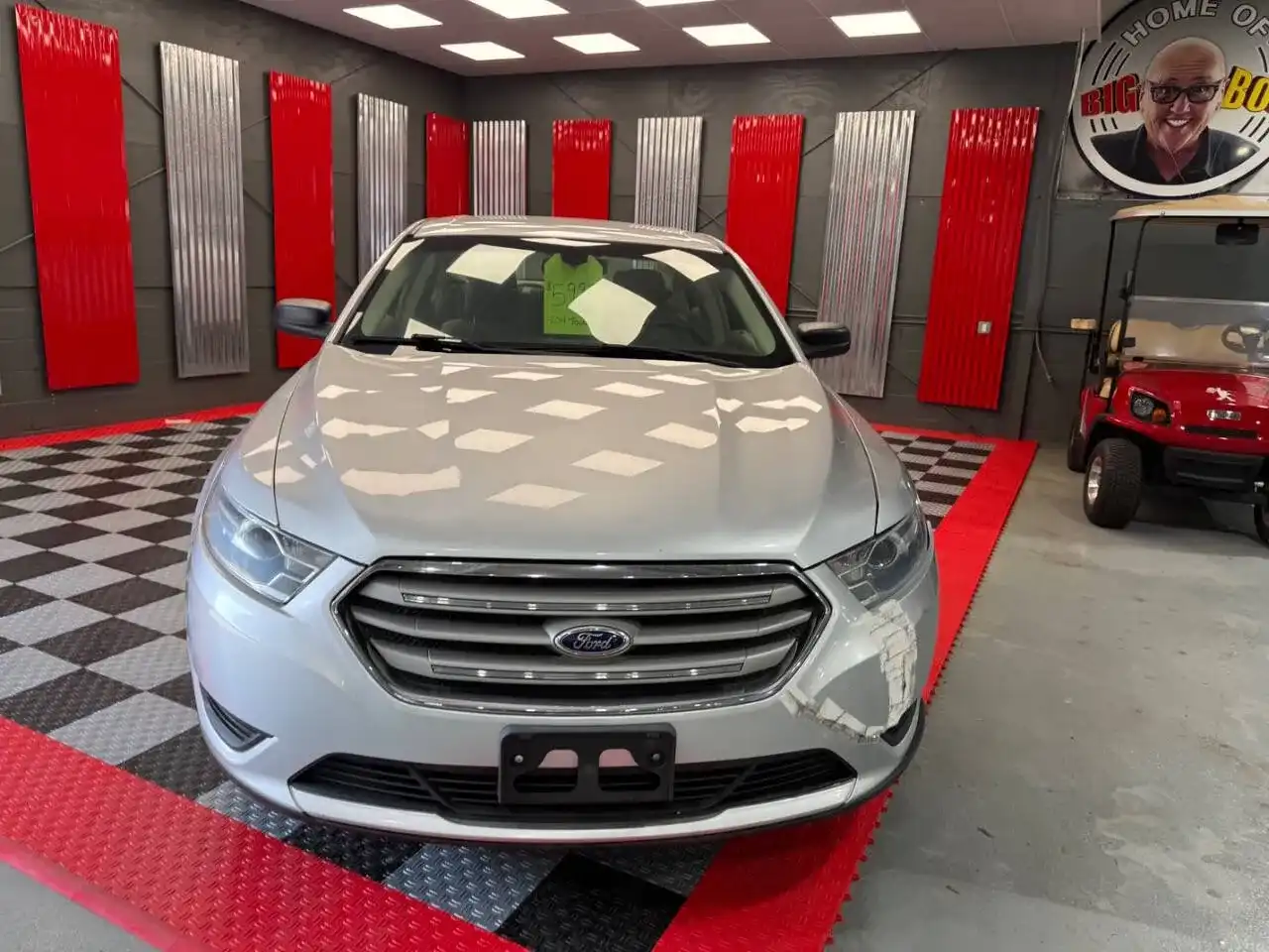 2014 Ford Taurus SE FWD's photo