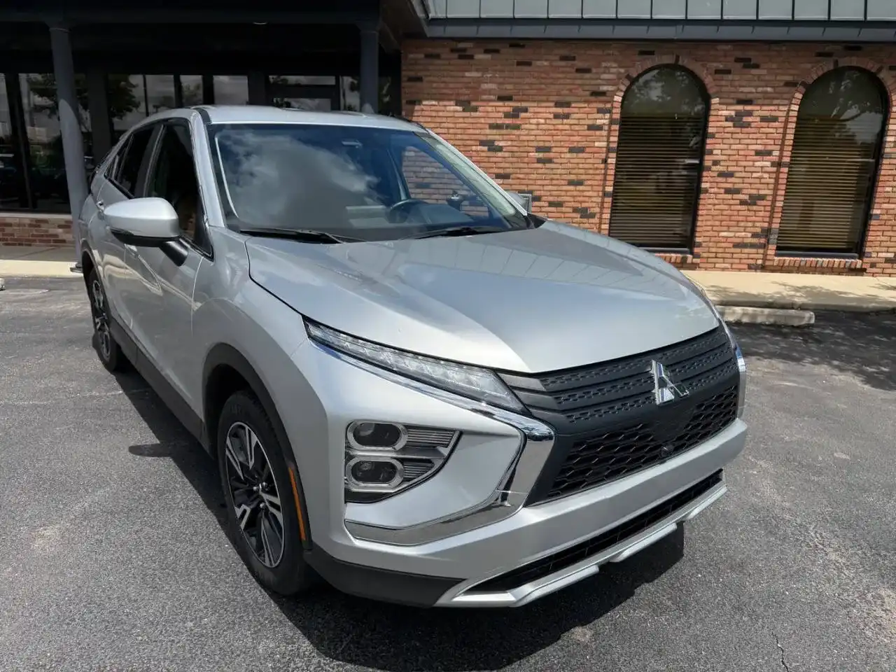 2024 Mitsubishi Eclipse Cross SE S-AWC's photo