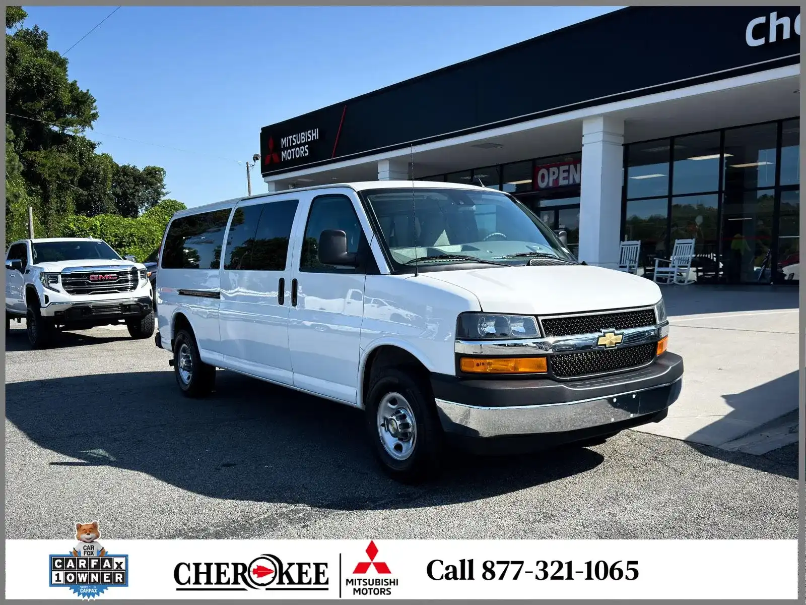 2024 Chevrolet Express 3500 LT Extended's photo