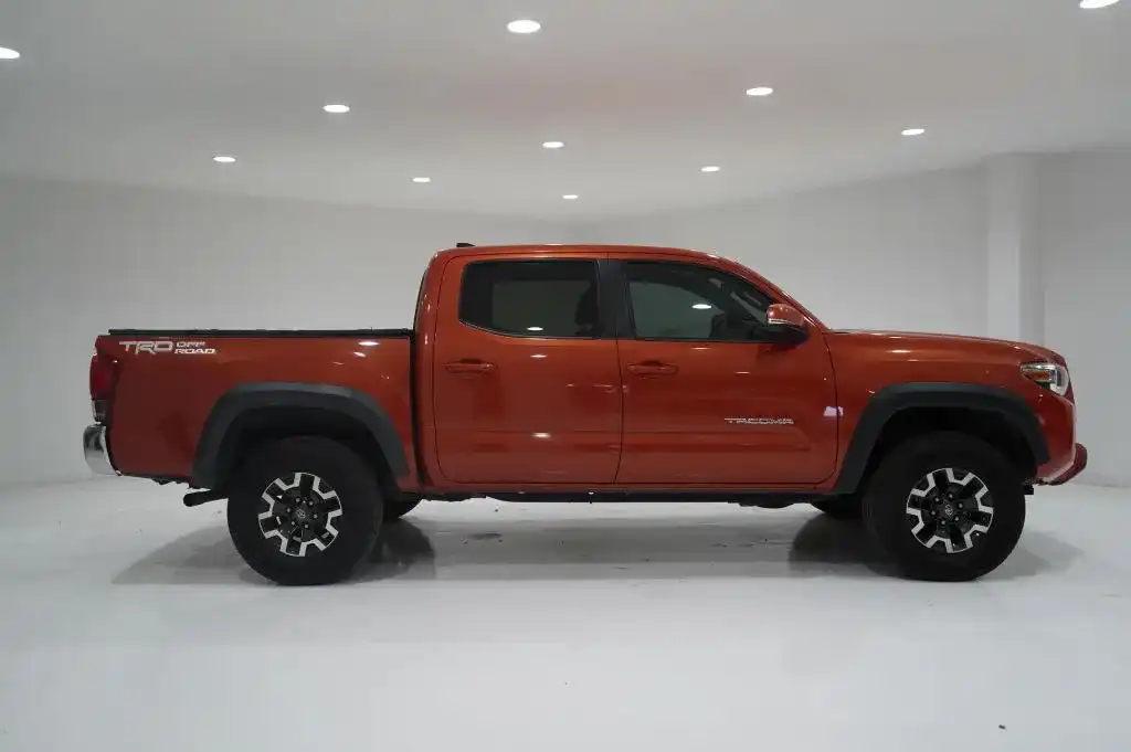 2016 Toyota Tacoma TRD Off Road Double Cab 4x2 V6 Auto SB's photo