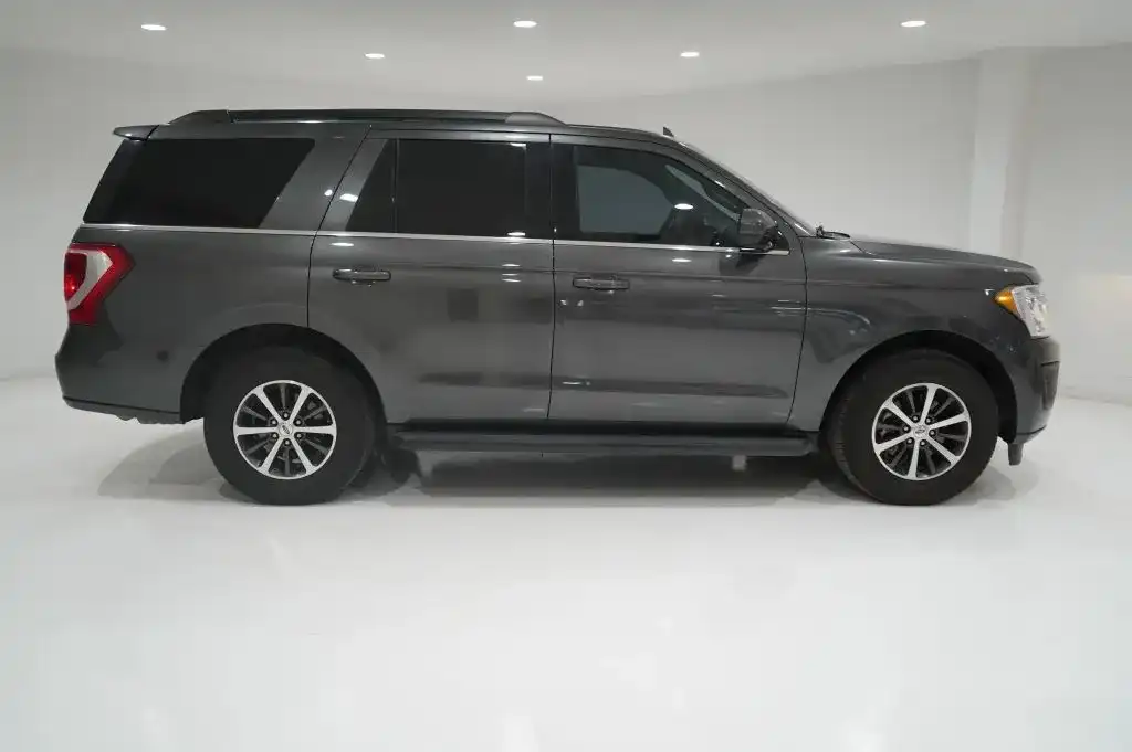 2020 Ford Expedition XLT's photo