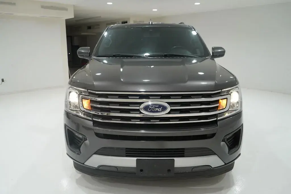 2020 Ford Expedition XLT photo 3