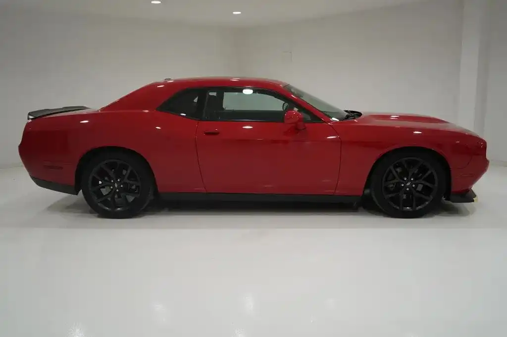 2021 Dodge Challenger GT Auto's photo