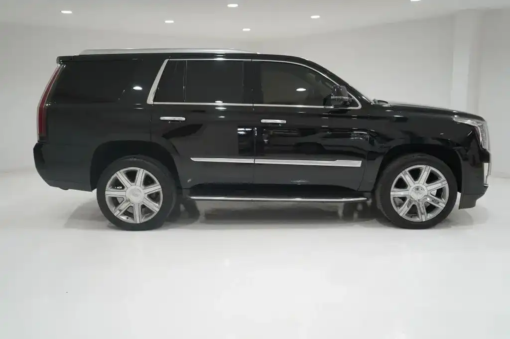 2020 Cadillac Escalade 2WD Luxury's photo
