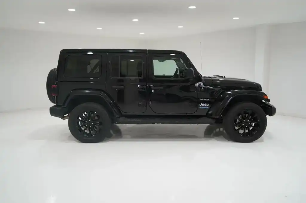 2022 Jeep Wrangler Sahara 4xe's photo