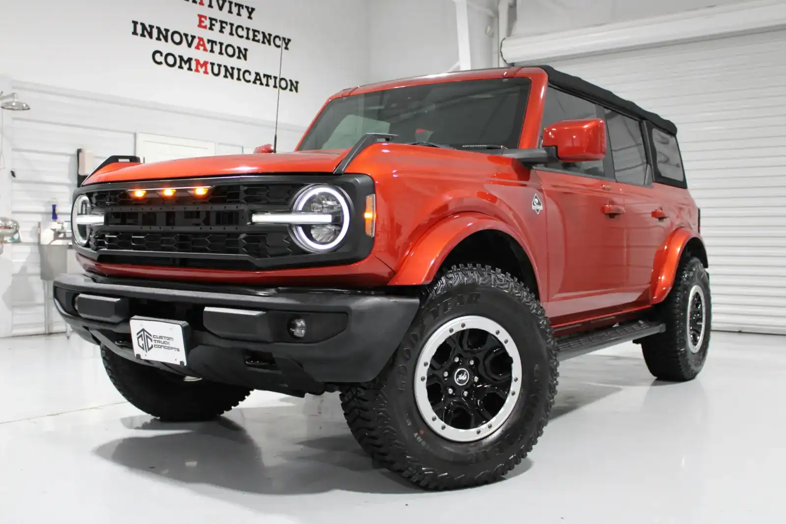 2022 Ford Bronco Outer Banks 4x4's photo