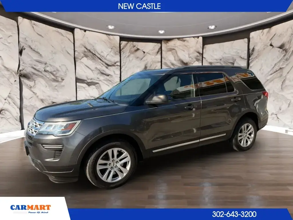 2019 Ford Explorer XLT 4WD photo 3