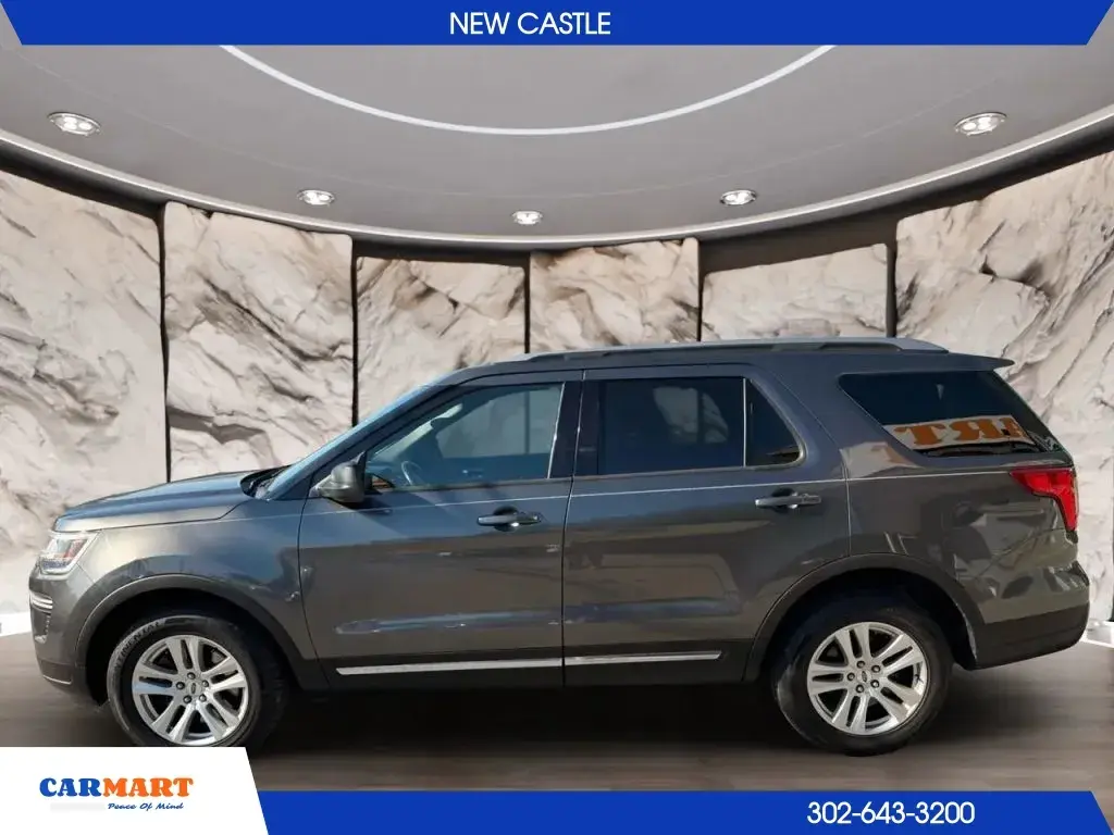 2019 Ford Explorer XLT 4WD photo 4
