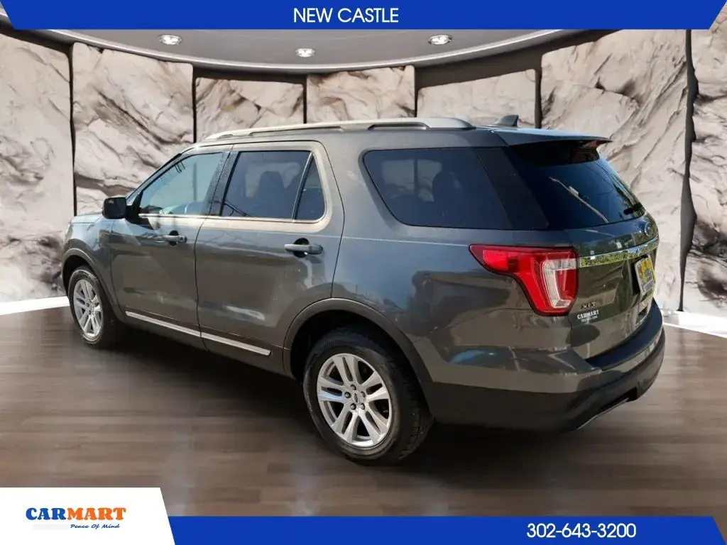 2019 Ford Explorer XLT 4WD photo 5