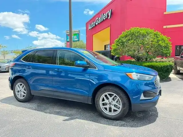 2024 Ford Edge SEL AWD's photo