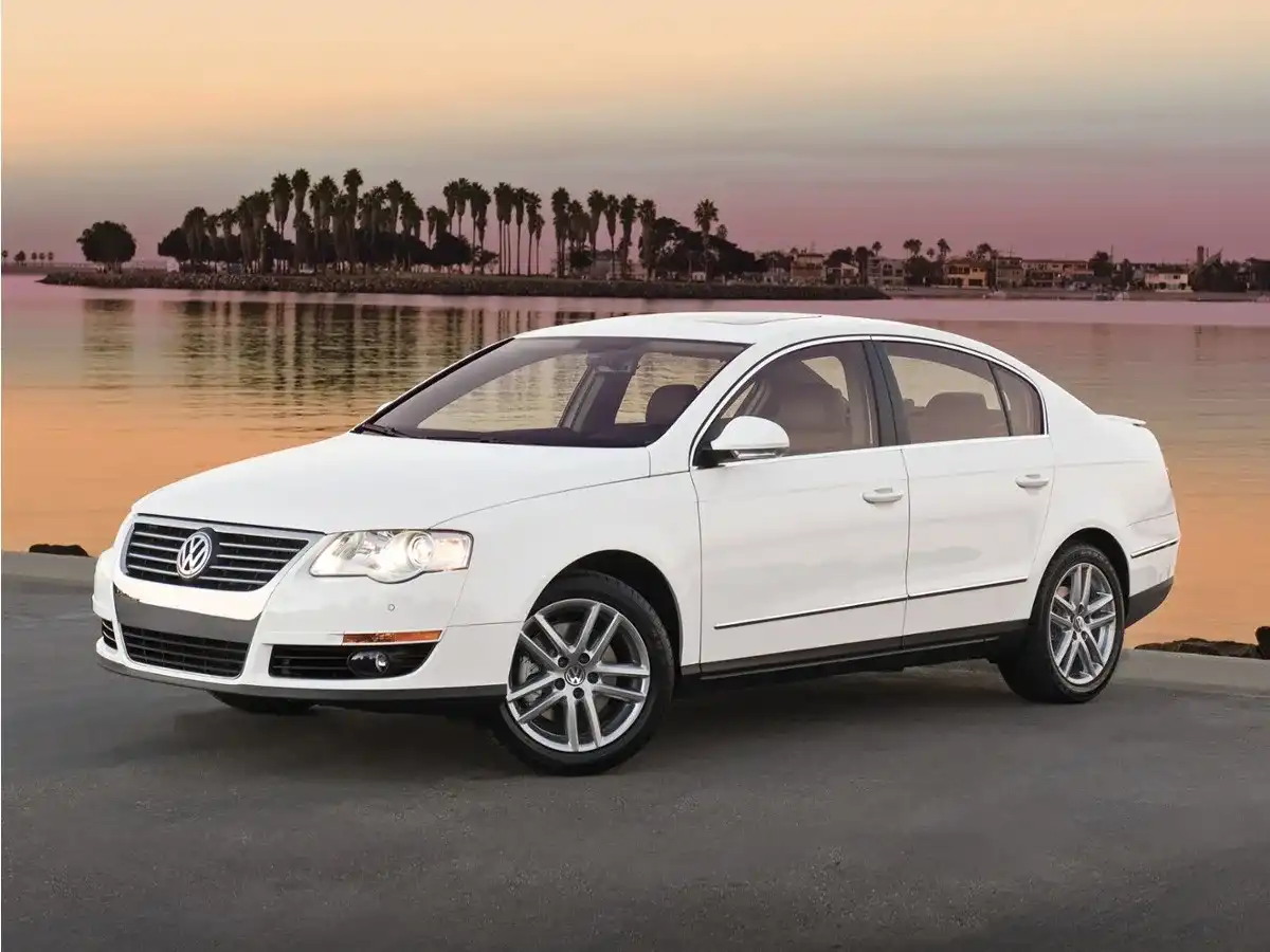 2010 Volkswagen Passat Komfort 6AT's photo