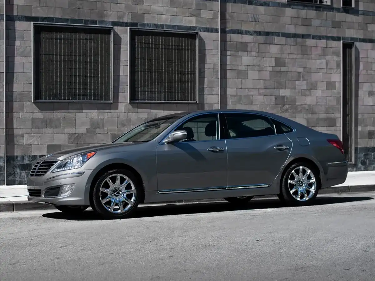 2011 Hyundai Equus Signature's photo