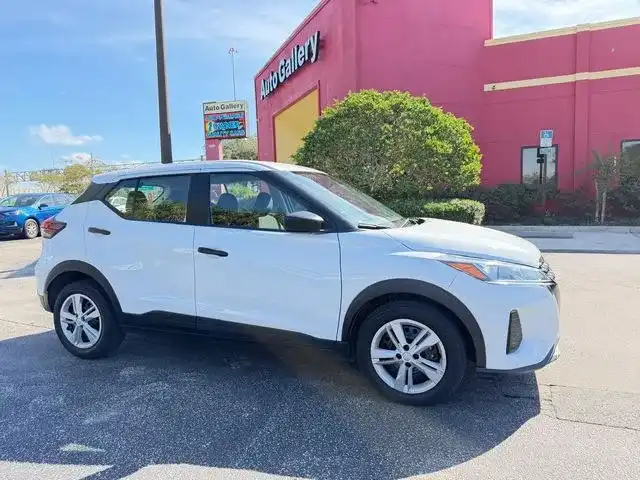 2024 Nissan Kicks 1.6 S's photo