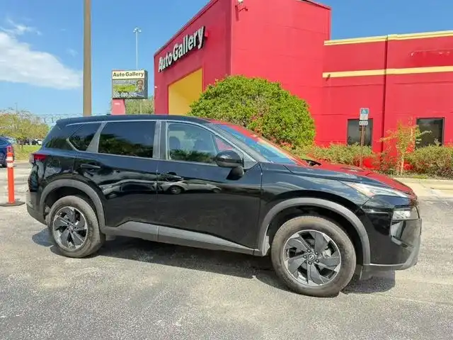 2025 Nissan Rogue SV FWD's photo