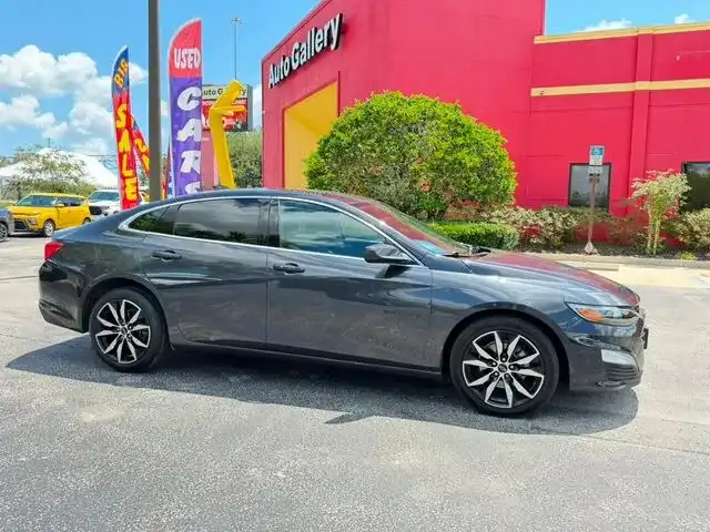 2022 Chevrolet Malibu RS's photo