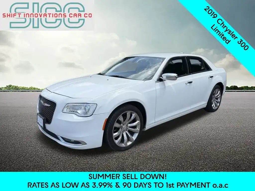2019 Chrysler 300 Limited's photo