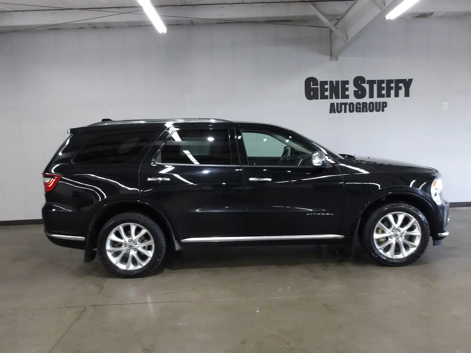 2020 Dodge Durango Citadel AWD photo 3