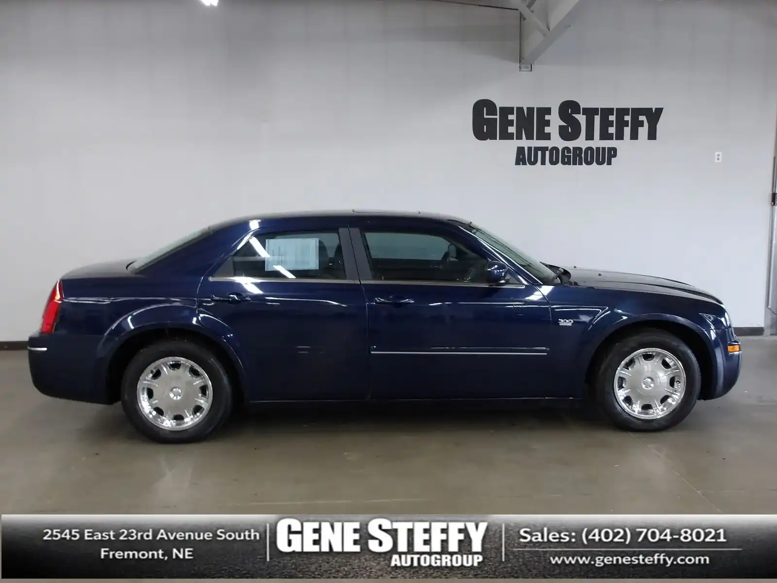 2005 Chrysler 300 Touring's photo