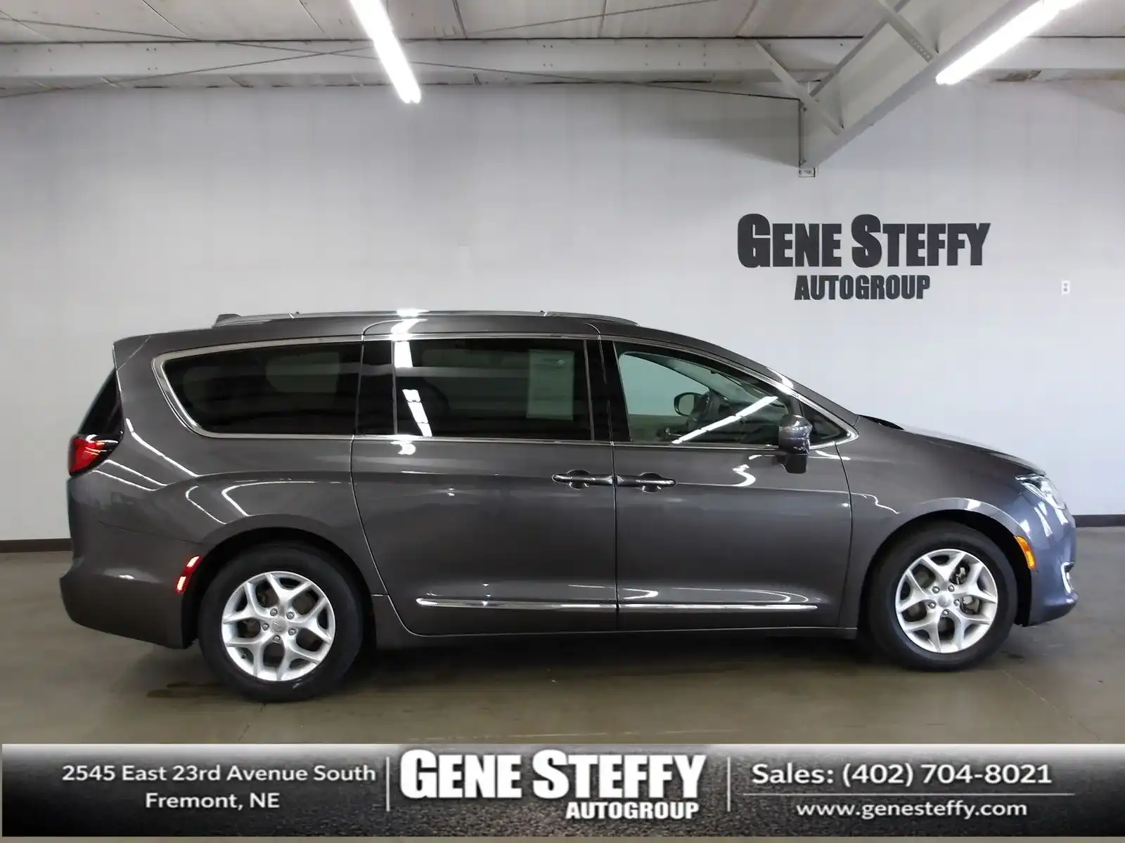 2019 Chrysler Pacifica Touring L Plus's photo