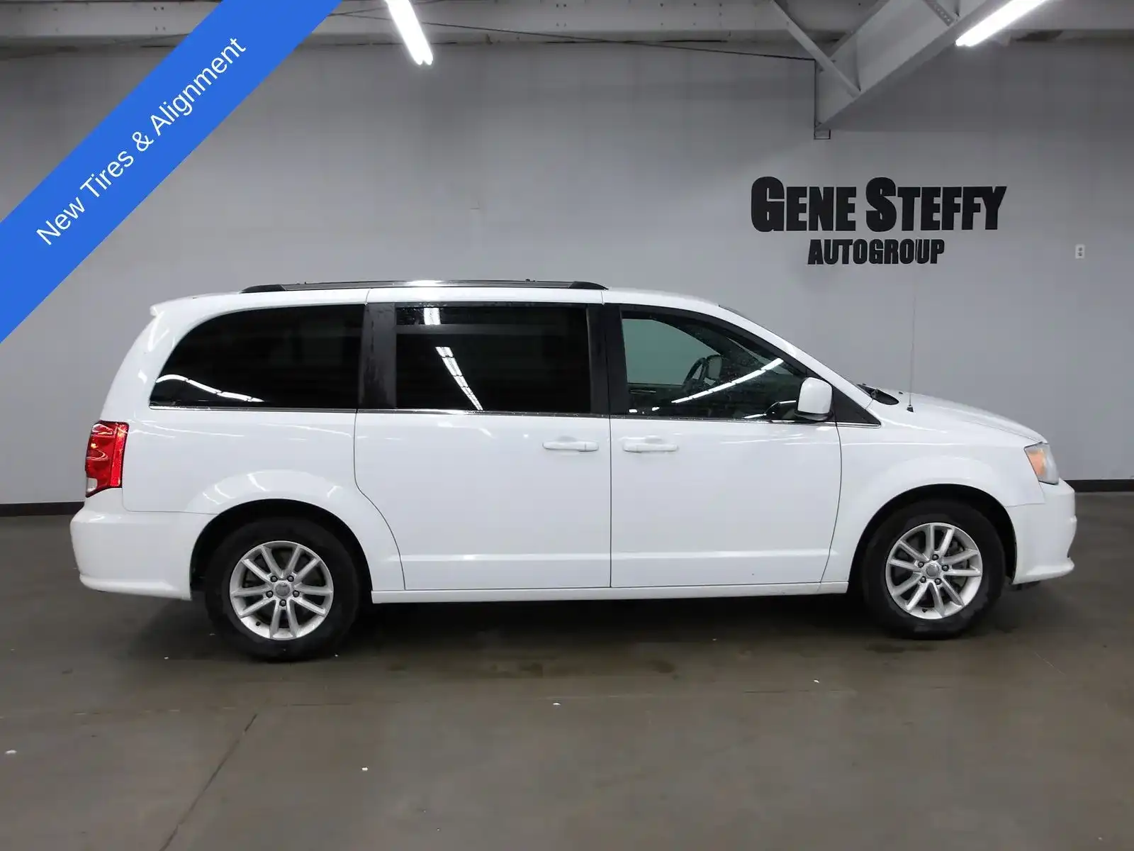 2019 Dodge Grand Caravan SXT's photo