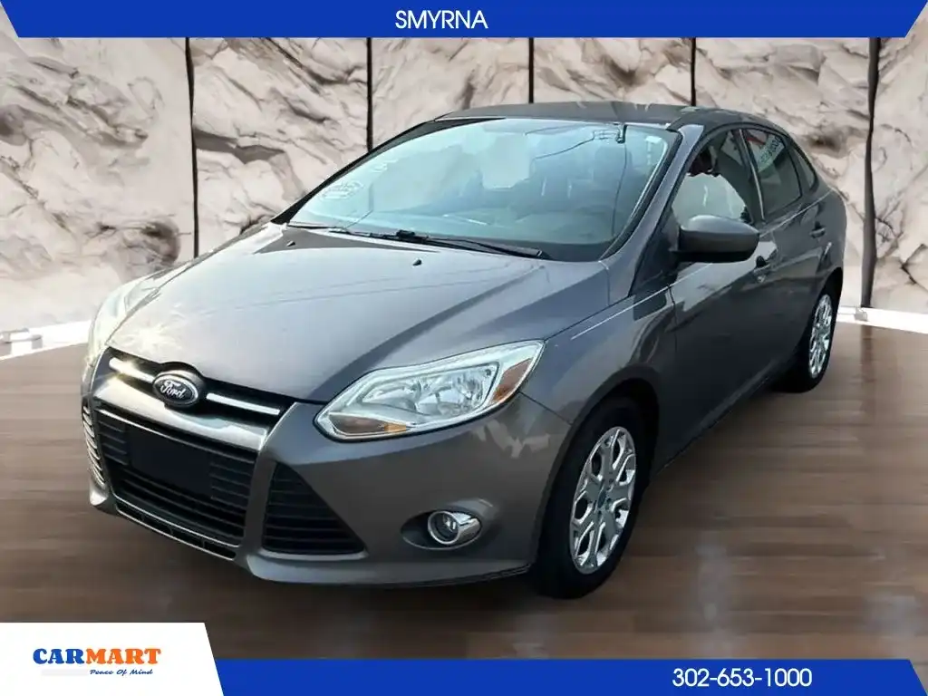 2012 Ford Focus Sedan SE's photo
