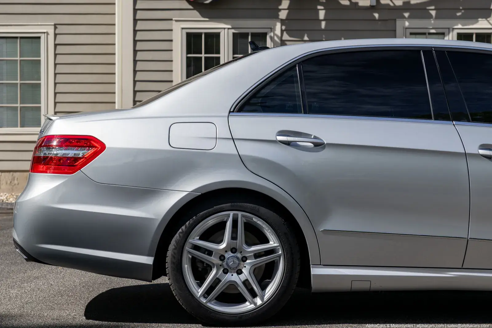 2011 Mercedes-Benz E-Class undefined photo 5