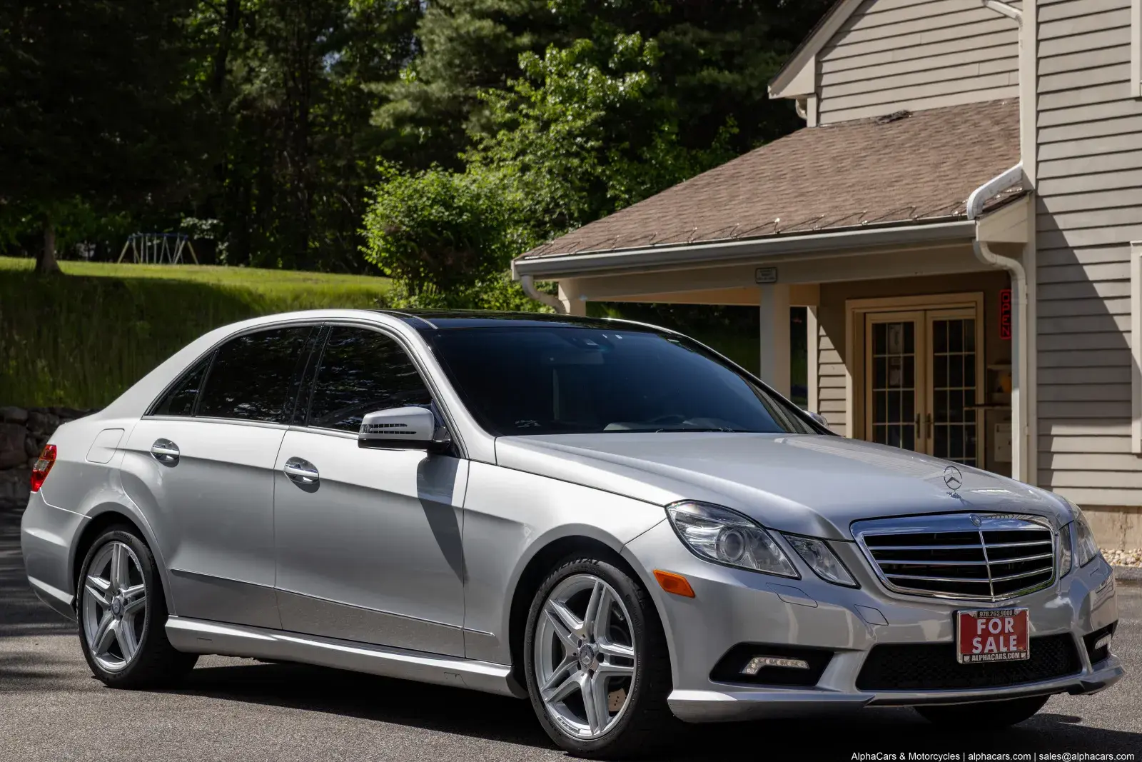 2011 Mercedes-Benz E-Class undefined photo 3