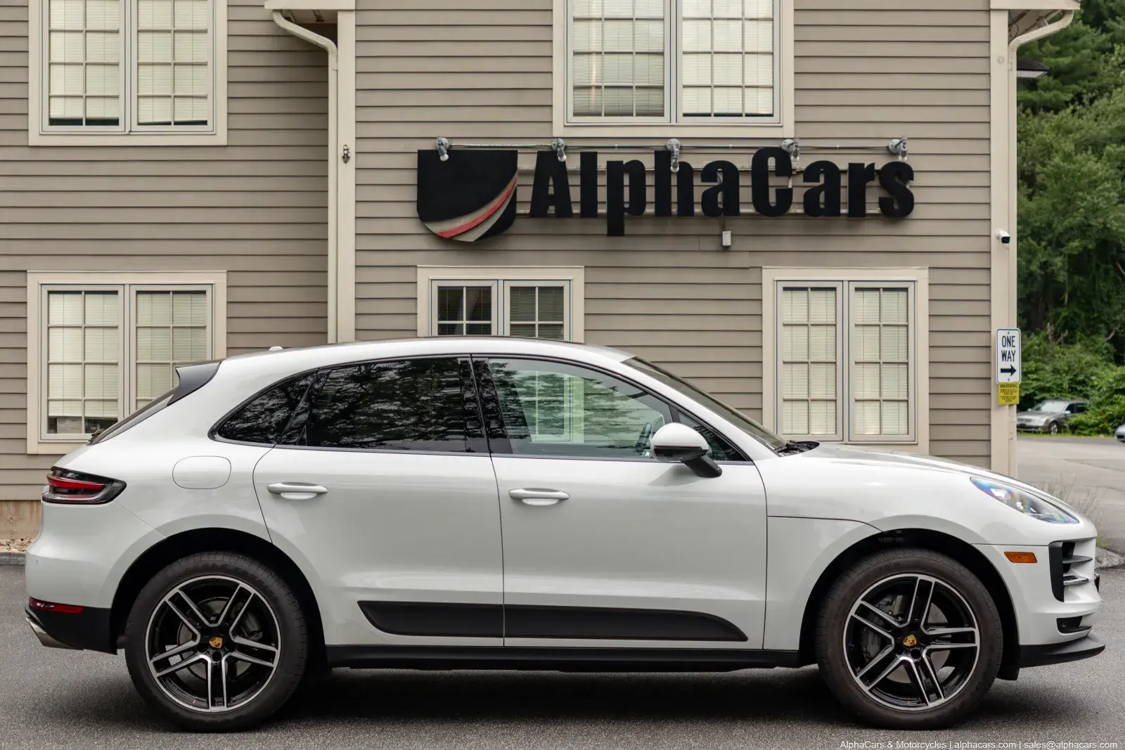 2021 Porsche Macan S photo 4