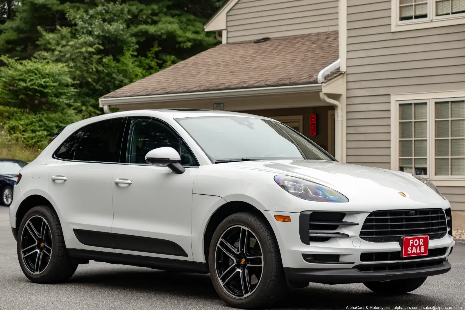 2021 Porsche Macan S photo 3