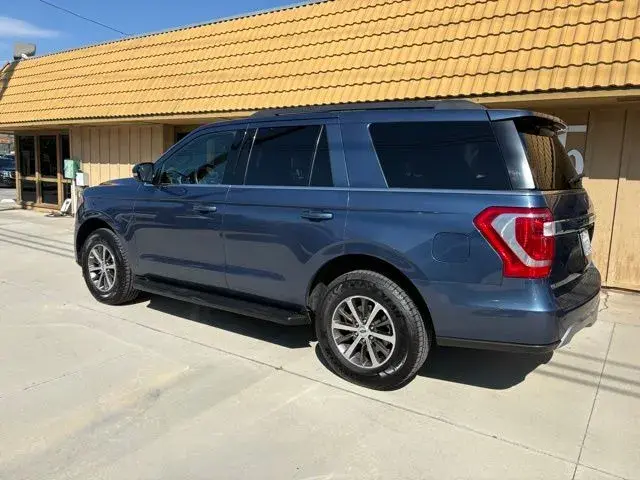 2019 Ford Expedition XLT photo 4