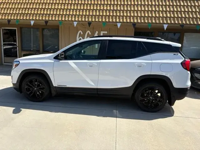 2021 GMC Terrain SLT AWD photo 5