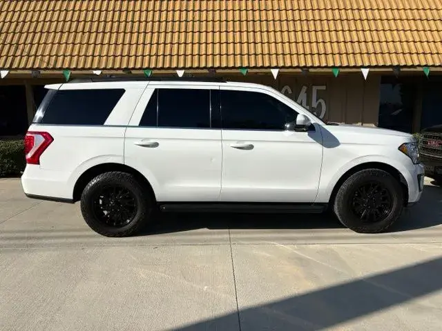 2019 Ford Expedition XLT photo 5