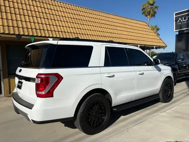 2019 Ford Expedition XLT photo 4