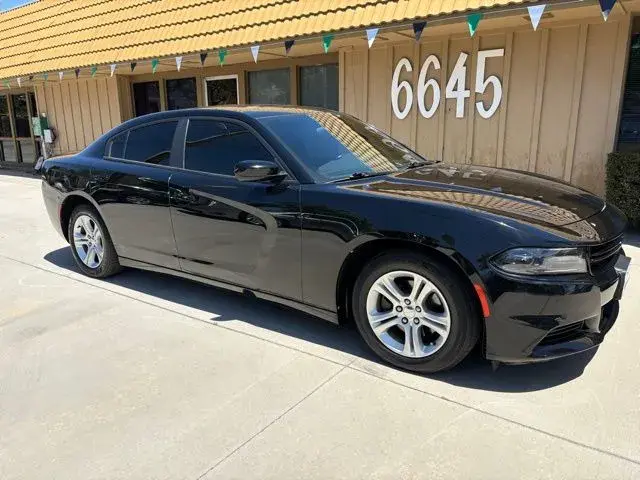 2021 Dodge Charger SXT photo 5