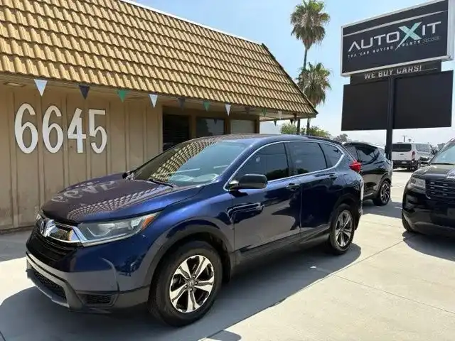 2017 Honda CR-V LX 2WD's photo