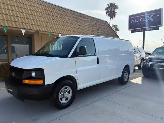 2007 Chevrolet Express Work Van 1500's photo